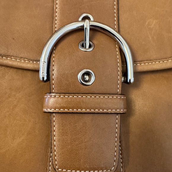 Tan Leather Shoulder Bag - Picture 2 of 7